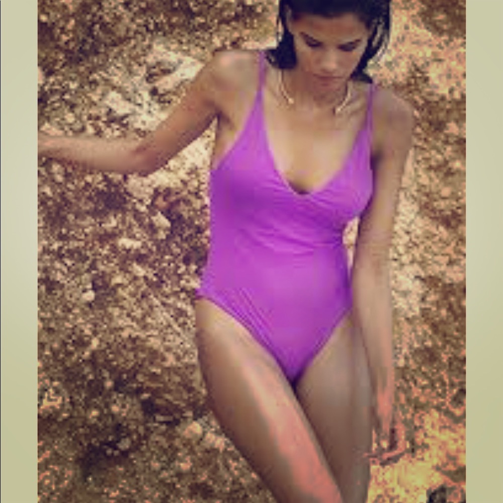 FELLA. Danny One Piece 👙